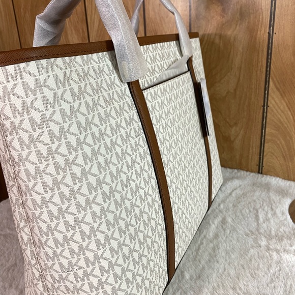 Michael kors large zip tote - Picture 2 of 5